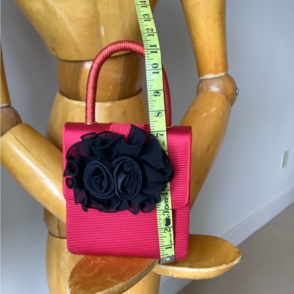 Stunning! Gorgeous deep red bag, in excellent condition. Stylish. - Picture 7 of 8